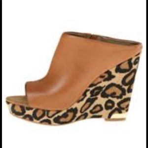 SAM ELDMAN CHEETAH WEDGE HEELS camel leather and calf hair painted print heels.